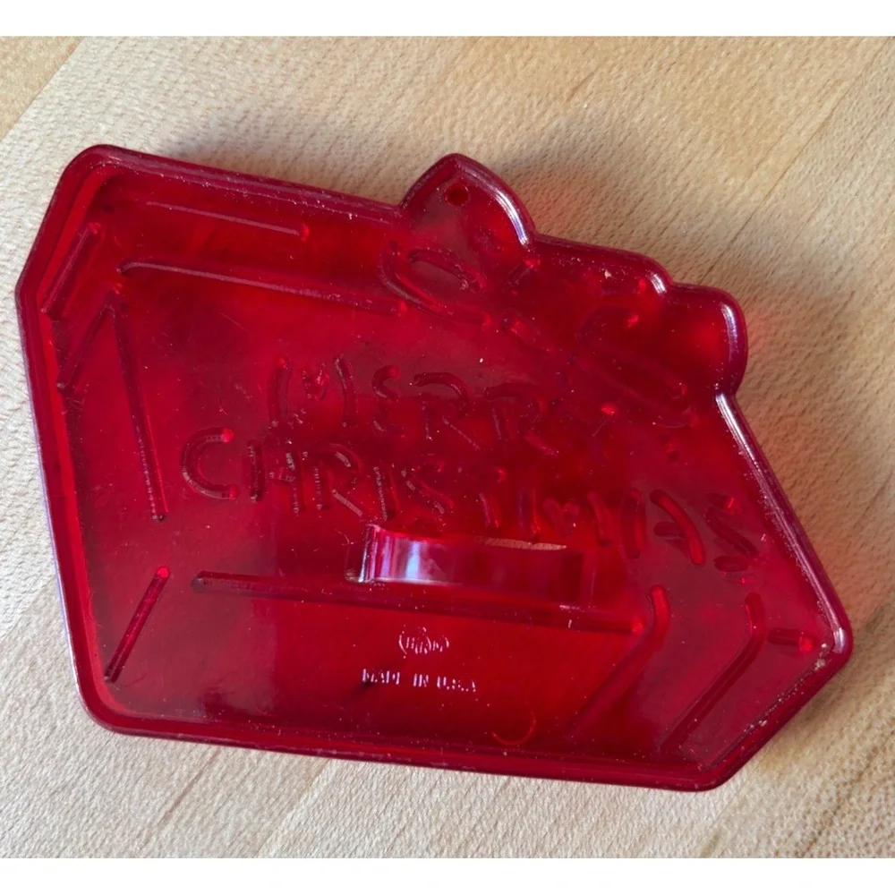 4 Vintage red plastic cookie cutters Humpty Dumpty & 3 Christmas‎ cutters